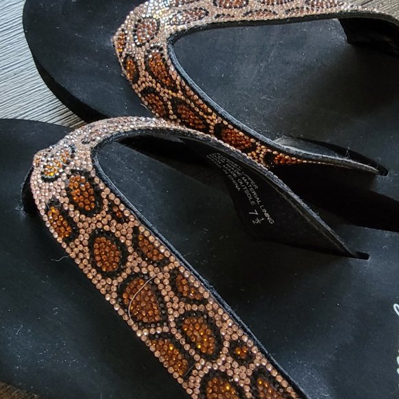 Yellow Box Sandals Size 7.5 - Picture 2 of 8